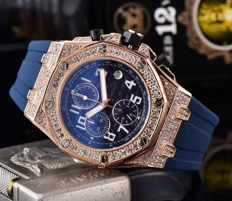 Fashionable Waterproof Men's Watch