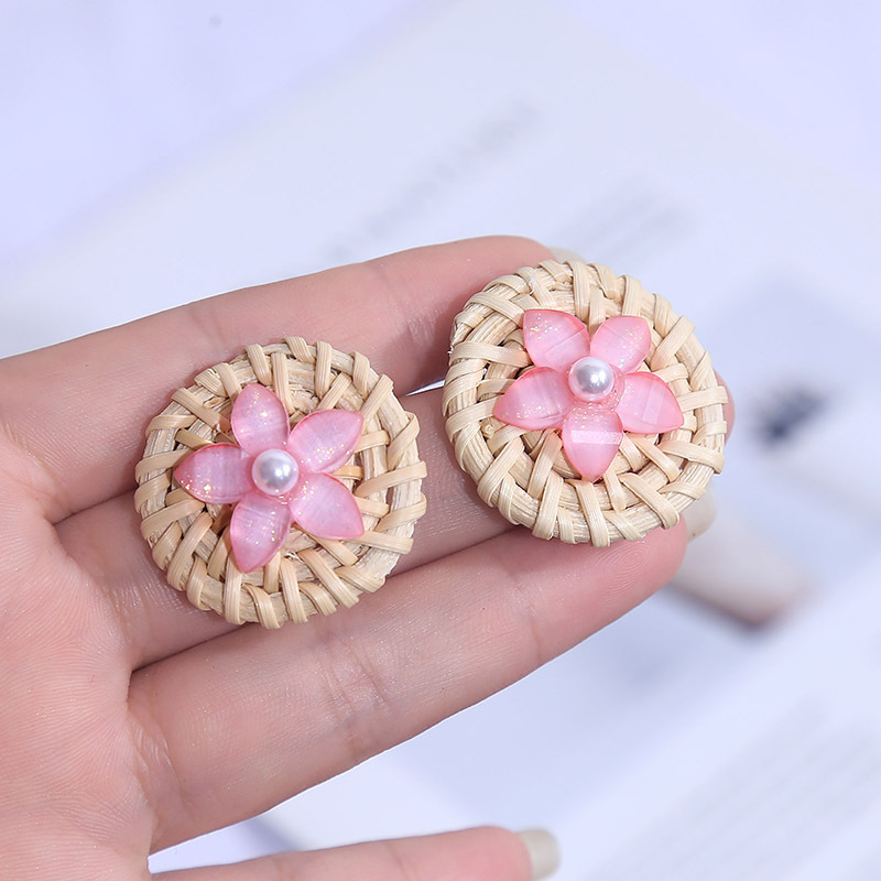 Korean Cute Geometric Resin Flower Rattan Earrings Female Round Pearl Acrylic Earrings Wholesale display picture 2
