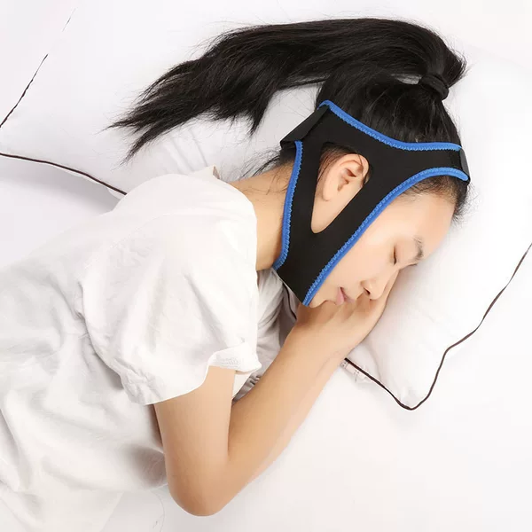 Triangle snoring with lower jaw to shut up artifact to prevent mouth to sleep snoring artifact children adult manufacturers supply