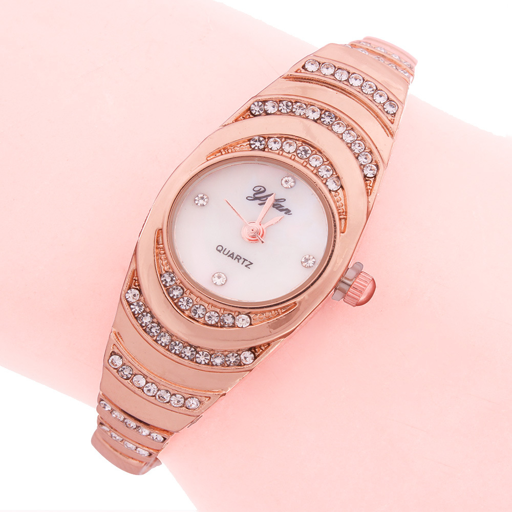 Fashion Watch New Diamond Women&#39;s Watch Steel Strap Watch Wholesale display picture 9