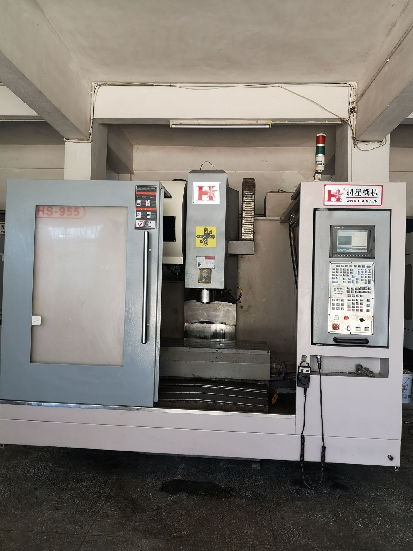 出售二手台湾润星VMC-955CNC电脑锣加工中心精密模具机床