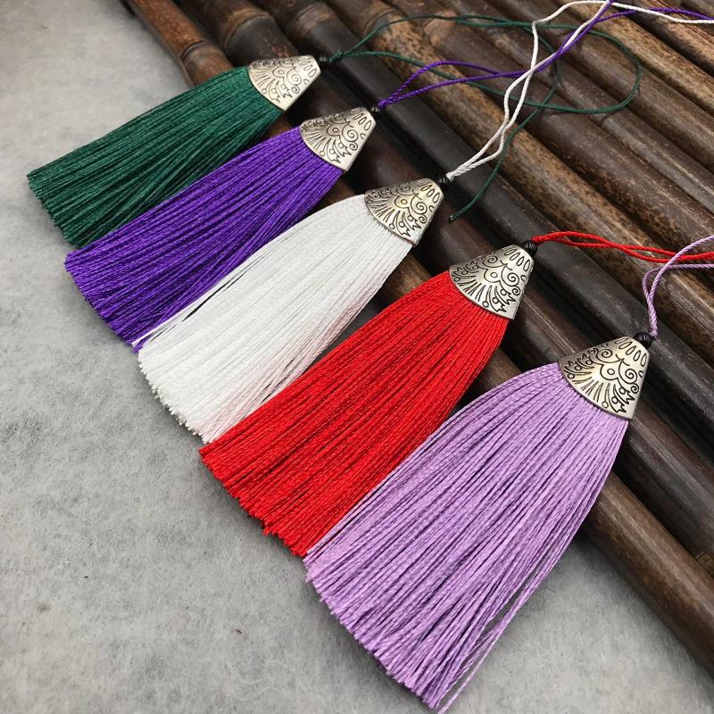 Factory direct high-grade alloy flat fish mouth tassel vertical soft keychain comb bag Ice Silk Tassel Factory direct high-grade alloy flat fish mouth tassel vertical soft keychain comb bag Ice Silk Tassel