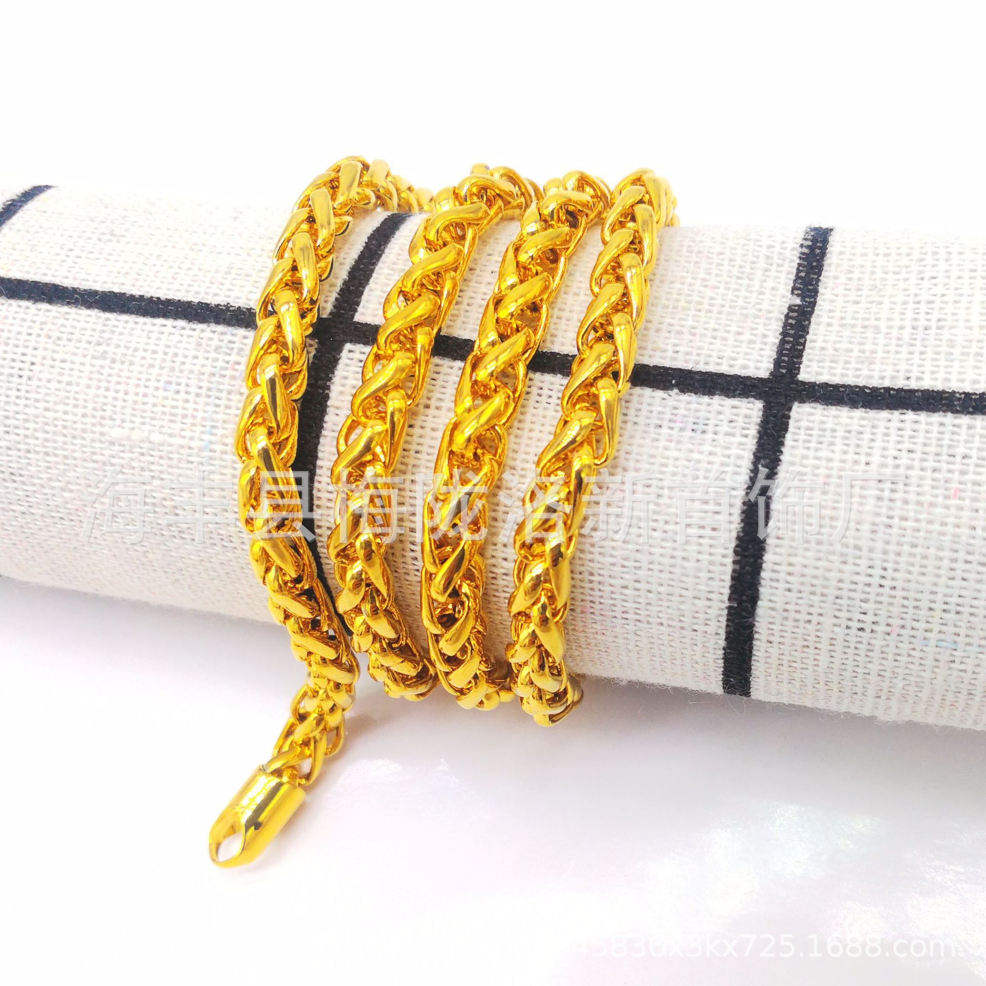 Brass gold-plated men's chain lantern chain Vietnam sand gold men's chain men's jewelry men's personality men's necklace a generation