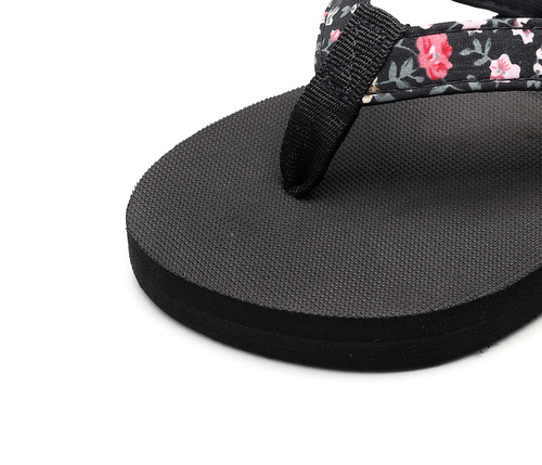 New Women's Summer Herringbone Slides with Non-slip Floral Fabric, Sloped Heel Beach Shoes, Korean Style, Toe-Covered Slides, Trendy