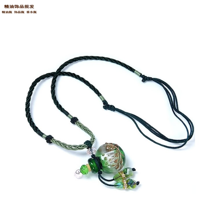 中国精油饰品网翠绿色缨诺绳大号扁圆巴洛克项链1.jpg