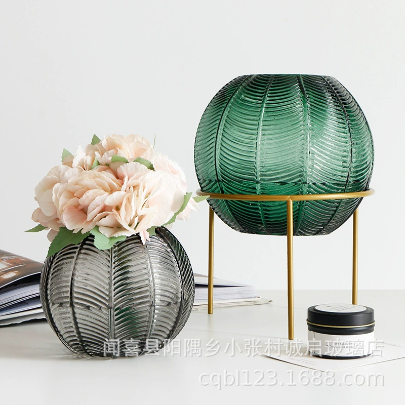 Тисненая цветная круглая сферическая ваза с ножками Железная полка Стеклянная ваза Серый маленький рот Круглые мягкие мебельные украшения