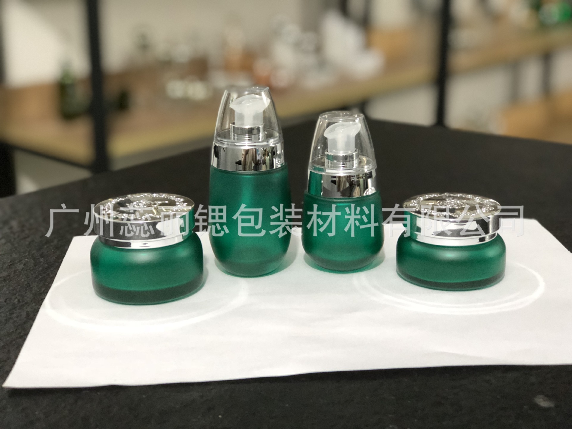 批发绿色玻璃瓶日霜面霜按压乳液分装空瓶子化妆品包装BB霜精华液