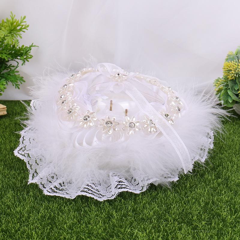 Wedding products, wedding products, wedding products, wedding products, wedding products, direct supply from wedding product manufacturers, new white wedding ring pillows, heart-shaped lace trim rings for brides and grooms, wedding supplies detail image 10
