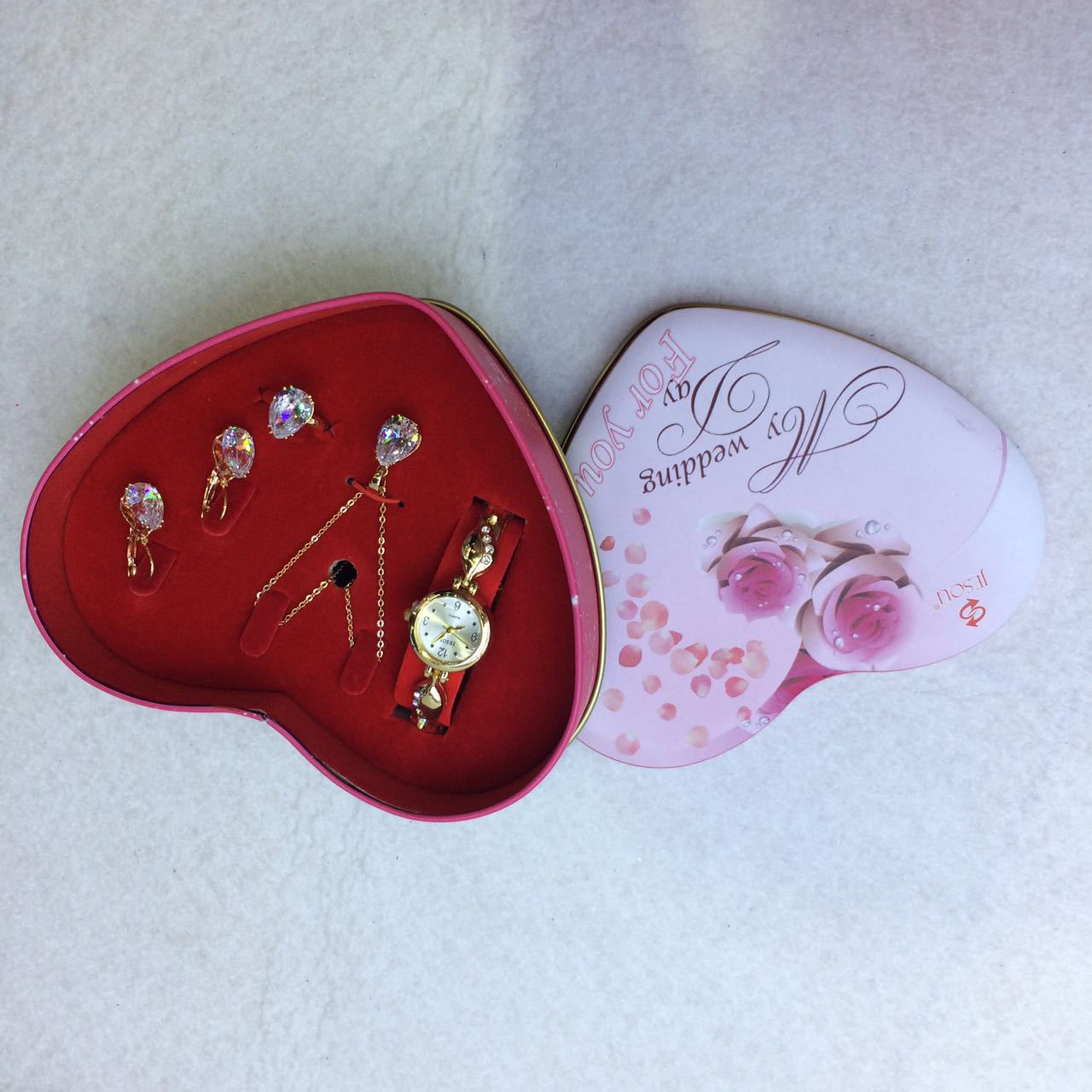 15945e972699f397f4c66971c47bf5