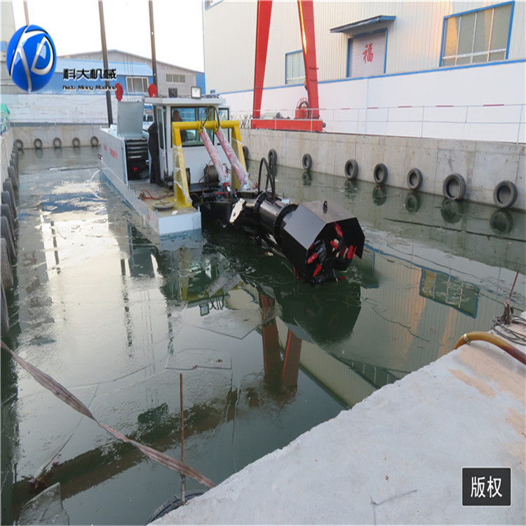 水库挖泥船生产厂家 液压式10寸绞吸船 出口国外清理河道淤泥机械