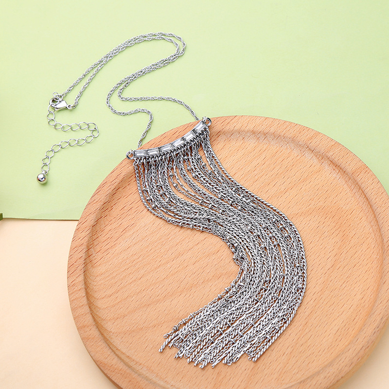 Jewelry Diamond Long Fringed Pendant Necklace Female Fashion Jewelry display picture 3