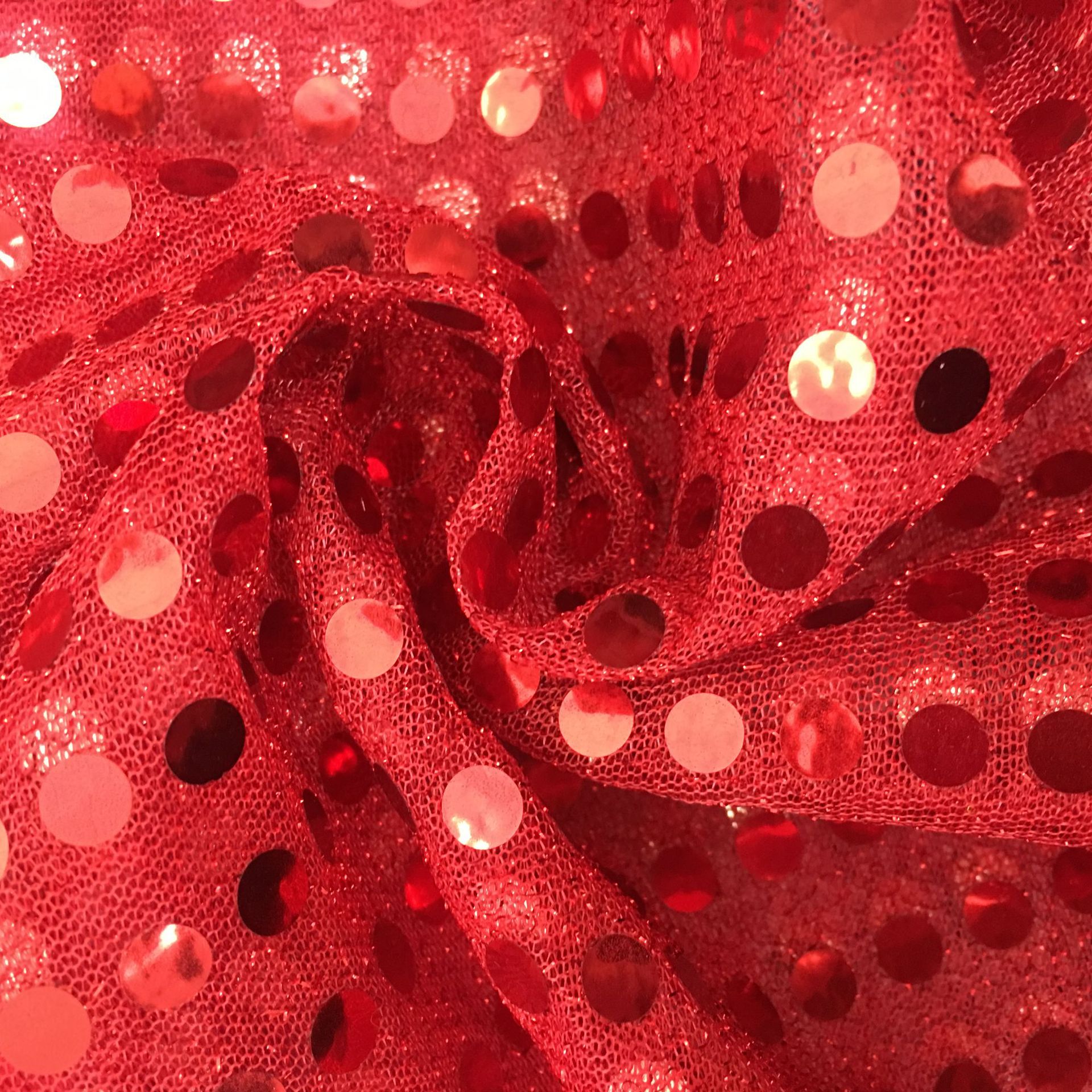 厂家现货 圆片亮片网布 冲片纱面料 舞台表演服装面料 弹力布冲片