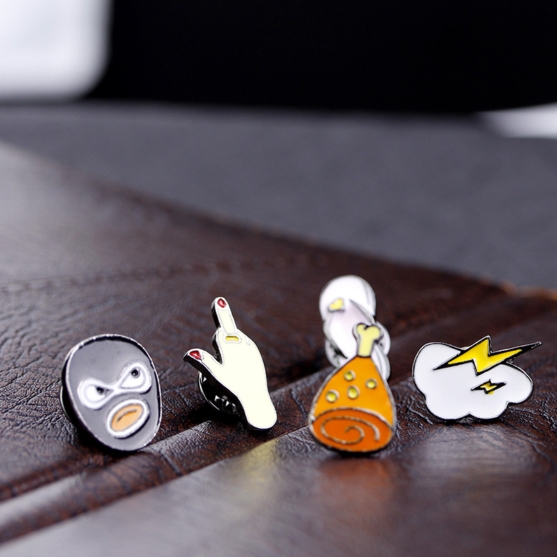 Creative Cartoon Cute Slippers Gesture Lightning Robber Coffee Dripping Oil Alloy Brooch display picture 1