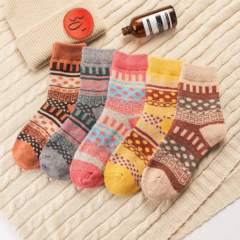 Women's Retro Color Block Polyester Blending Crew Socks 5 Pairs display picture 9