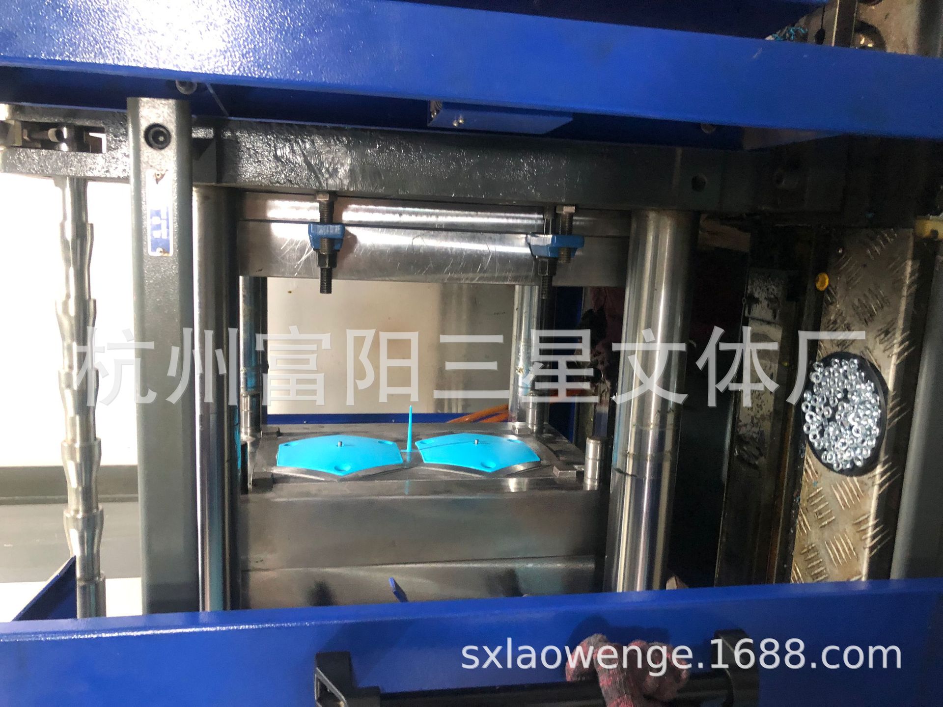 F44665B660B5931554FEAB04043DBE