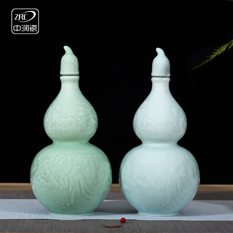 Antiquity ceramics gourd flagon The wine bottle Empty Bottle 1 Celadon carving flagon household seal up Liquor and Spirits Earthen jar