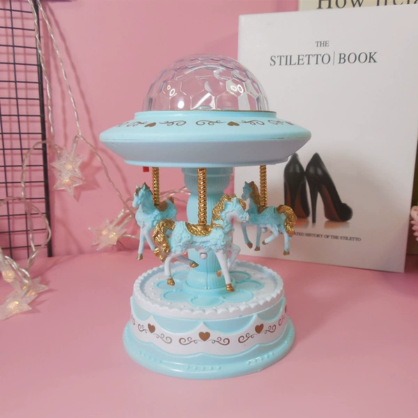 Lightweight rotating blue music box