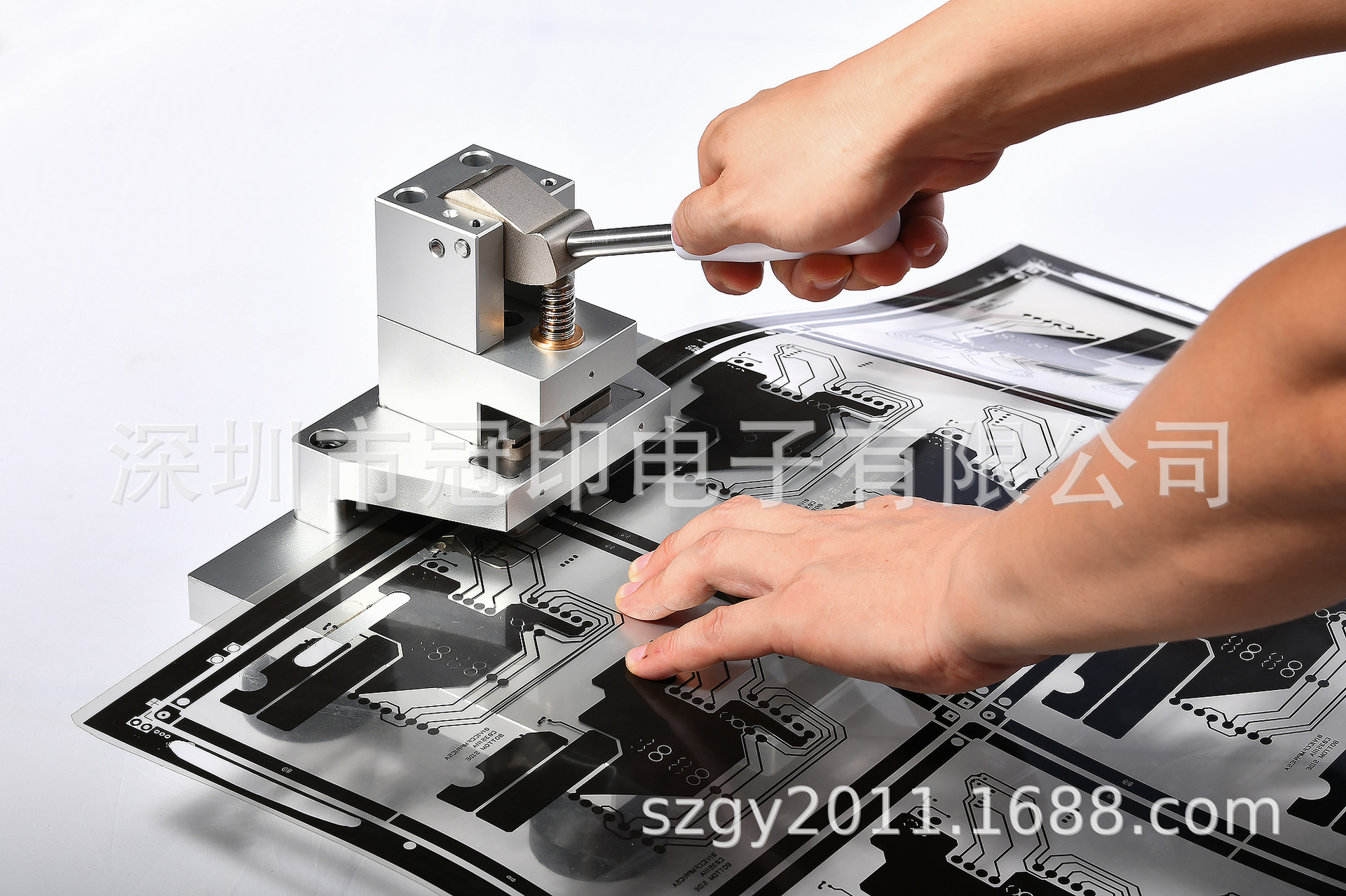 打孔机 菲林打孔机 椭圆形打孔机 开窗机 椭圆形开窗机 底片开窗