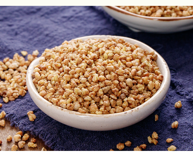 Yellow Tartary Buckwheat Tea (Fagopyrum tataricum) — Roasted Herbal Tea, 250g Can in use