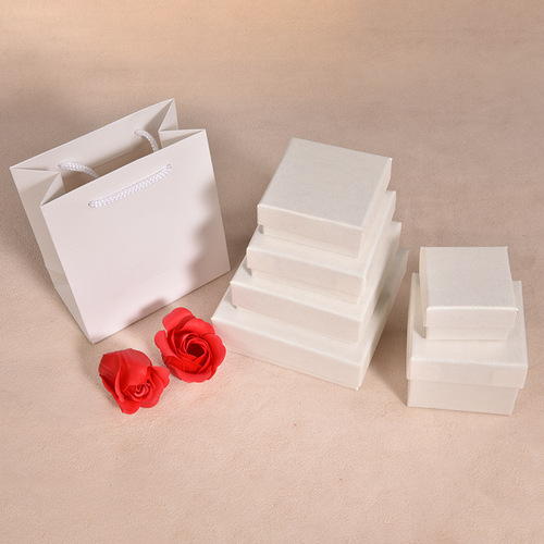 New colorful broken leather white crystal box, sky and earth cover, pendant bracelet, jewelry box, gift box, paper bag set wholesale