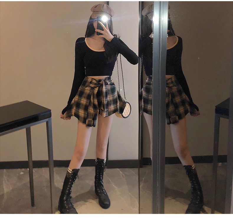 High-waisted plaid shorts 9