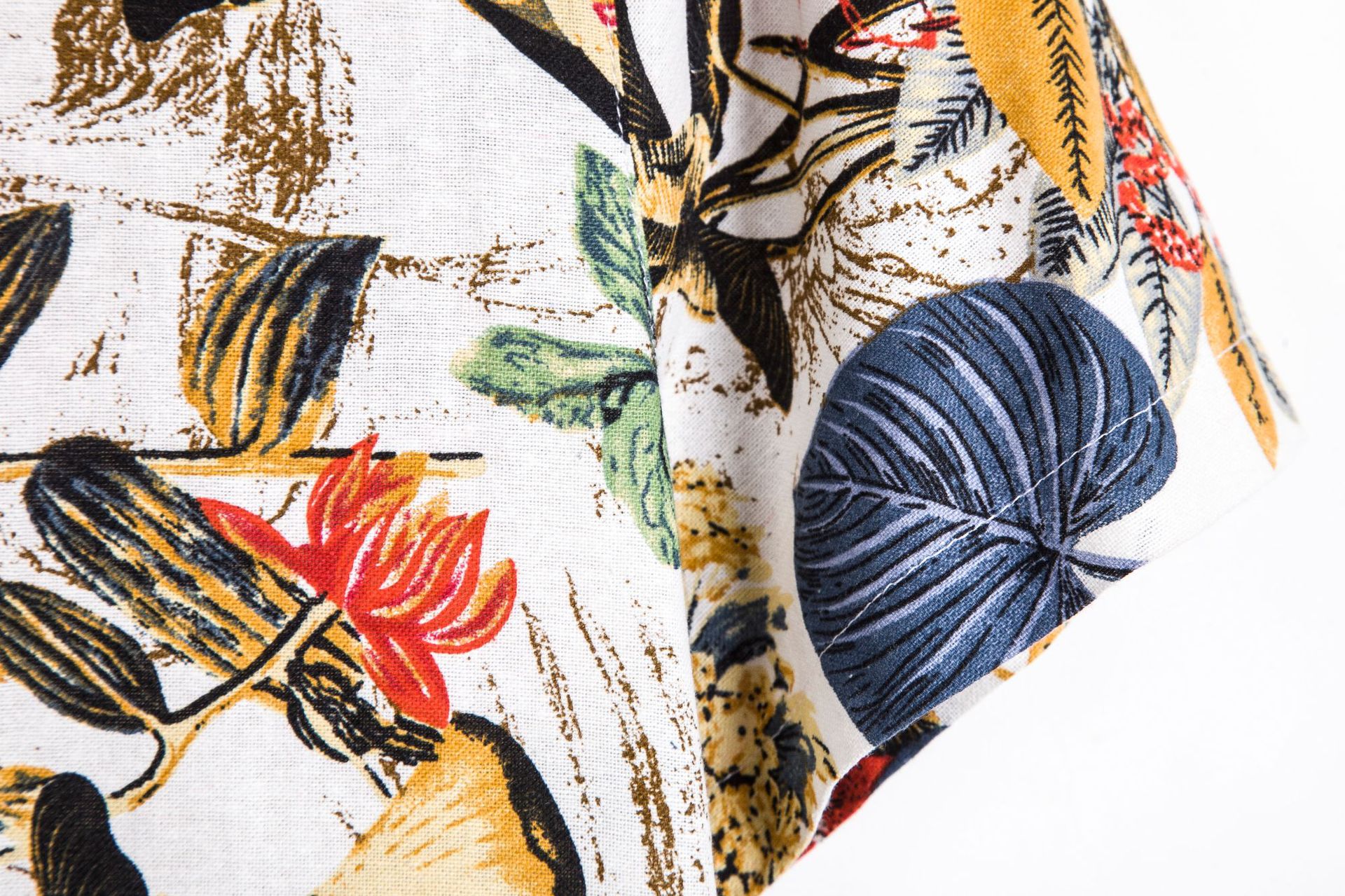 Comercio exterior europeo y americano transfronterizo popular vacaciones hawaianas manga corta impresa hombres casual algodón y lino hombres camisa de manga corta hombres