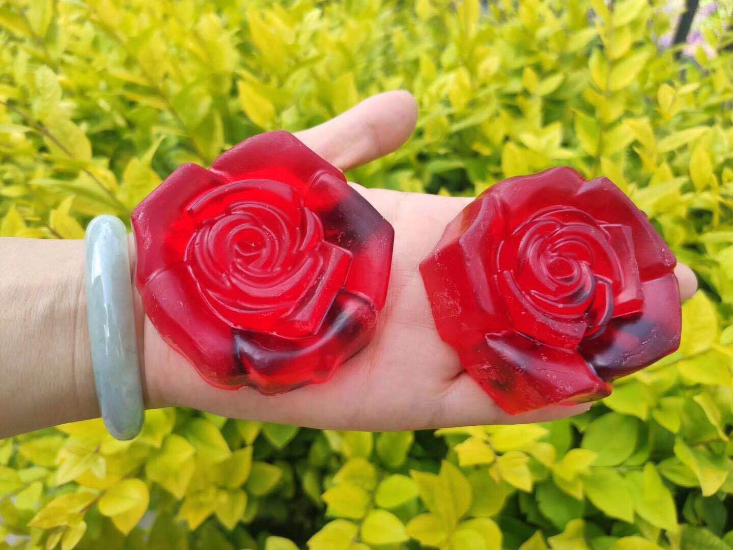 云南鲜花皂精油皂玫瑰皂薰衣草皂清洁面洗澡 摆地摊货源