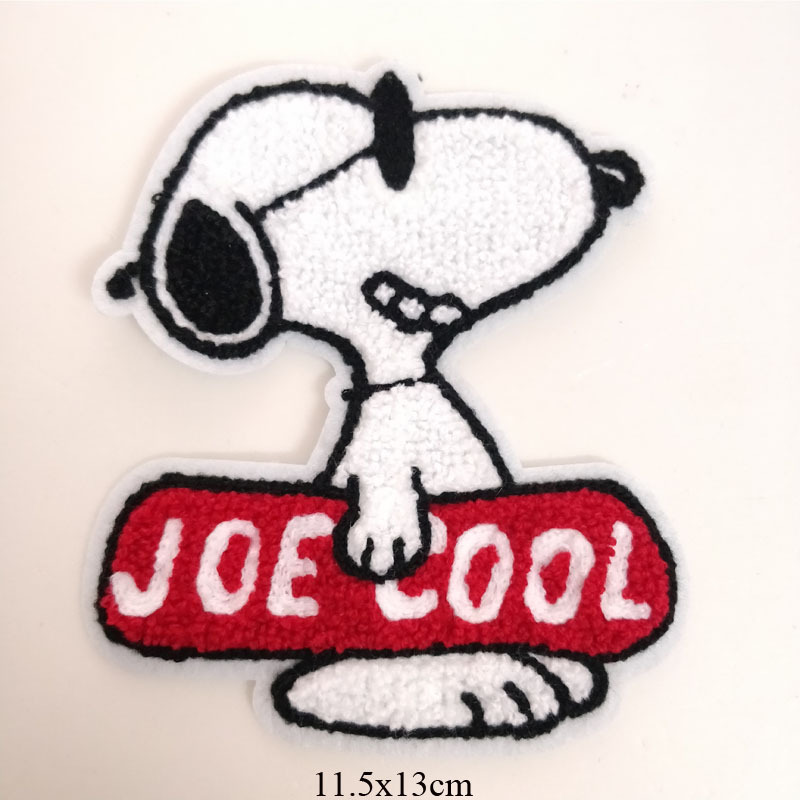スヌーピー布ステッカー刺繍パッチバッジ子供服アクセサリー穴付きステッカー日本tシャツバッグ装飾diy
