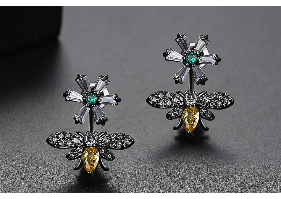 Fashion Flower Bee Earring Fashion Korean Creative Bee Pendant Earrings Sweet Banquet Earrings display picture 4