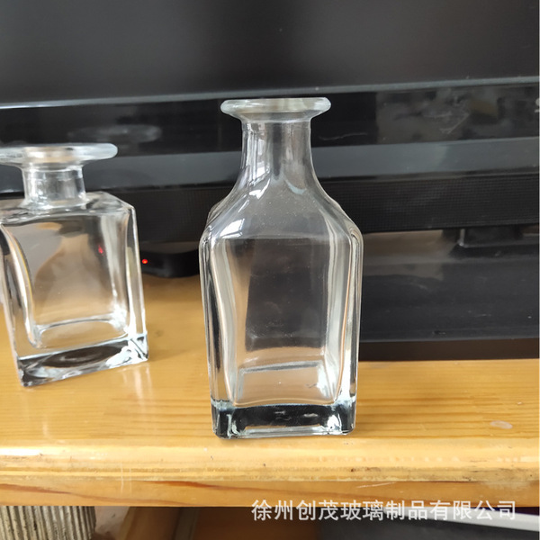 Wholesale color bayonet tall tall glass aromatherapy bottle fruit…