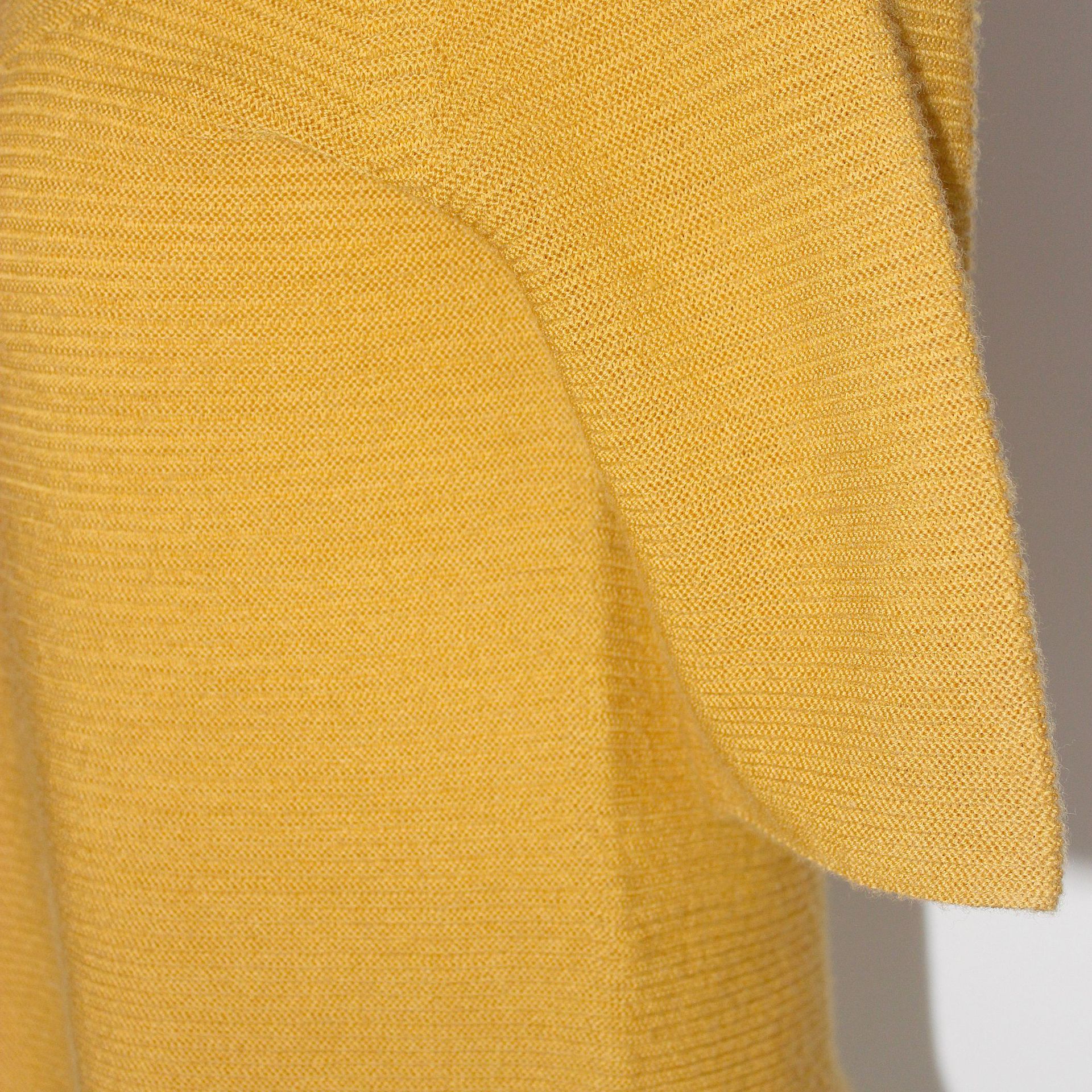 一体成型-天衣无缝-无缝针织衫-以勒服饰-东莞大朗广东-加工