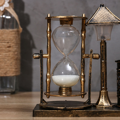Creative retro hourglass night light, nostalgic pen holder, quicksand desktop decoration, graduation gift for students, friends and children