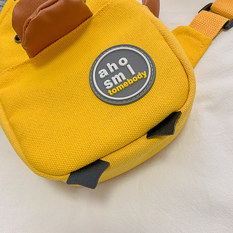 Fábrica al por mayor 2020 nuevo bolso de mujer de lona lindo de dibujos animados pequeño bolso de pecho de pato amarillo bolso bandolera para niños
