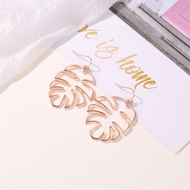 New Fashion Ethnic Style Retro Hollow Leaves Banana Leaf Earrings For Women Wholesale display picture 4