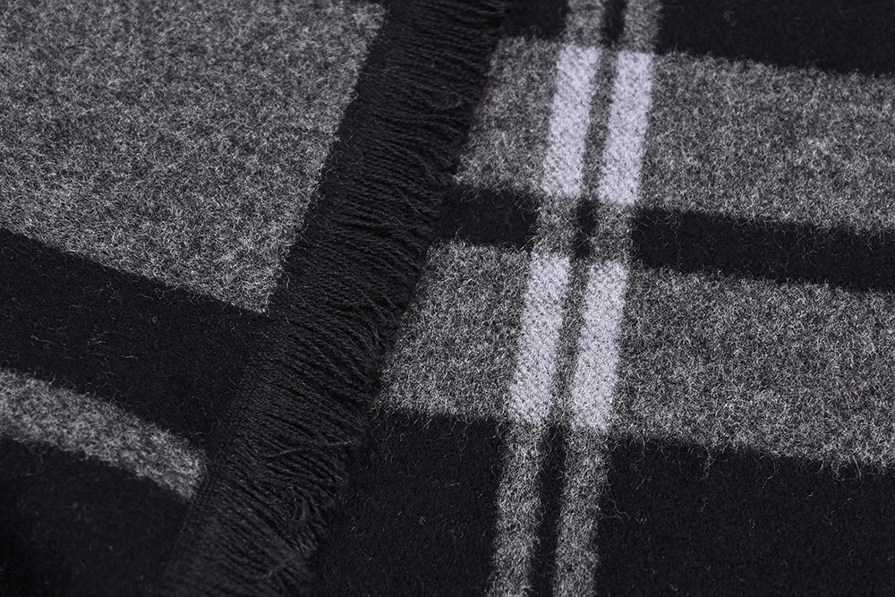 2022 New checkered scarf with double-sided imitation cashmere for autumn and winter warmth, men's shawl_voghion.com