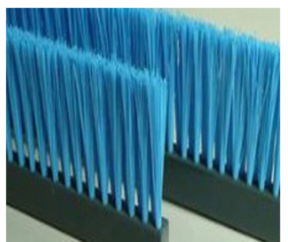 厂家低价批发PVC条刷 尼龙丝条刷 pp板塑料丝条刷 除尘机械条刷