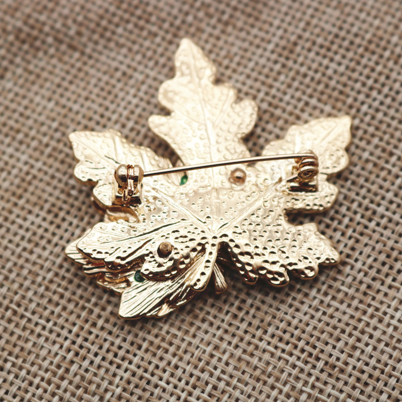 Retro Style Retro Pin Maple Leaf Alloy Plating Women's Brooches