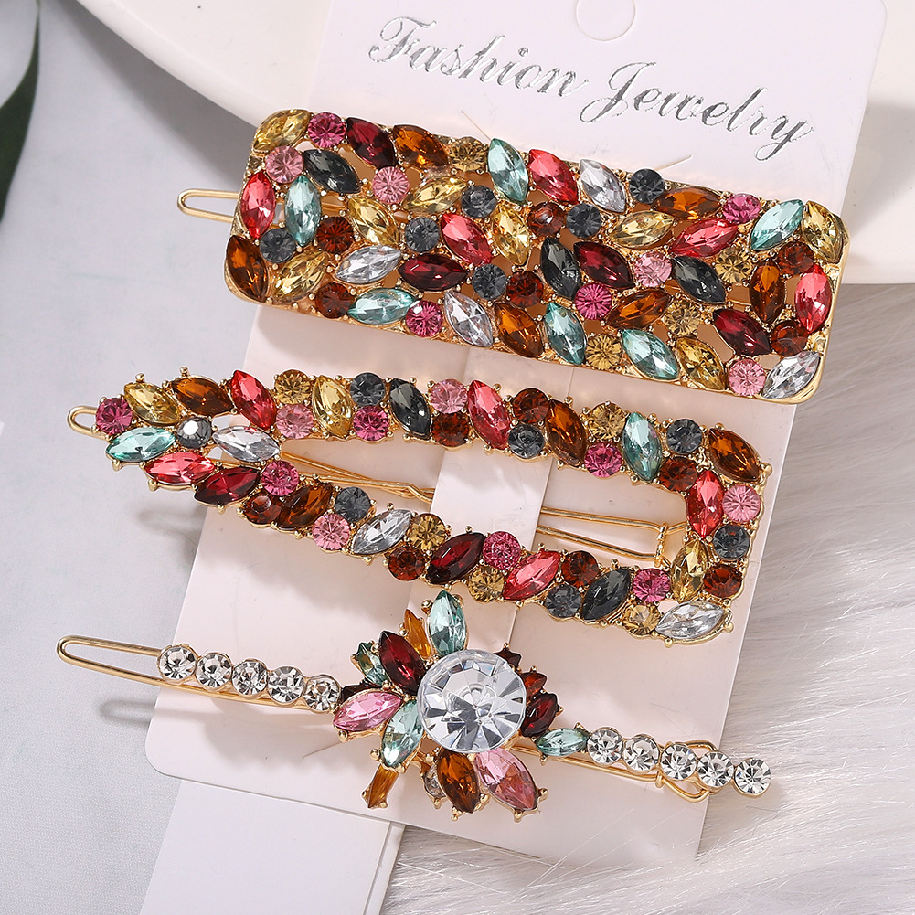 Alloy Diamond Hair Clip Set Korean New Flowers Retro Hair Accessories Fashion Word Clip display picture 5