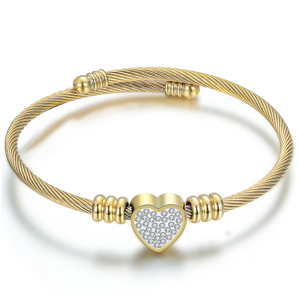 Mode Simple Titane Acier Coeur Forme Diamant Incrusté Câble Réglable Bracelet En Gros display picture 5