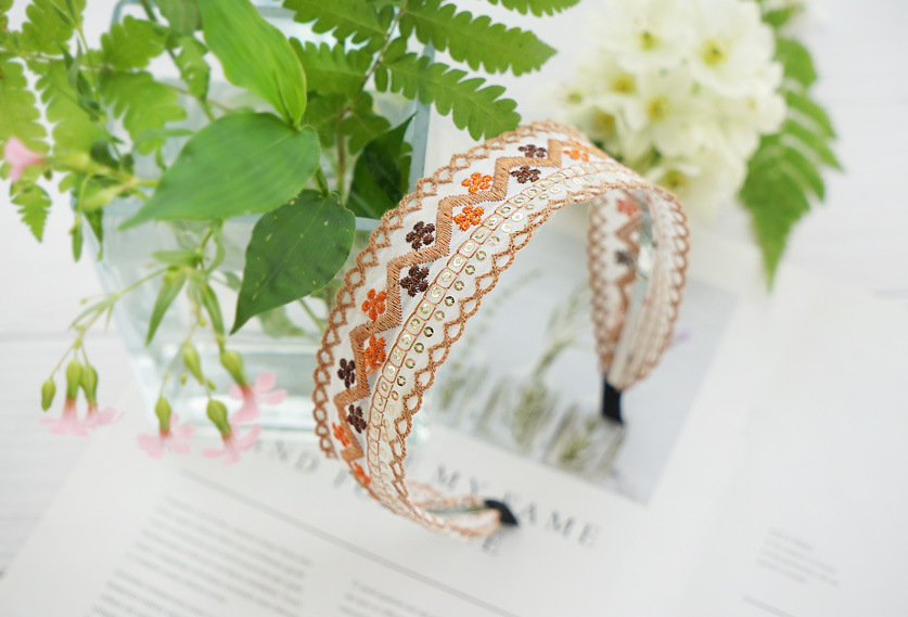 Fashion Ethnic Embroidery Lace Suede Floral Fabric Headband display picture 2