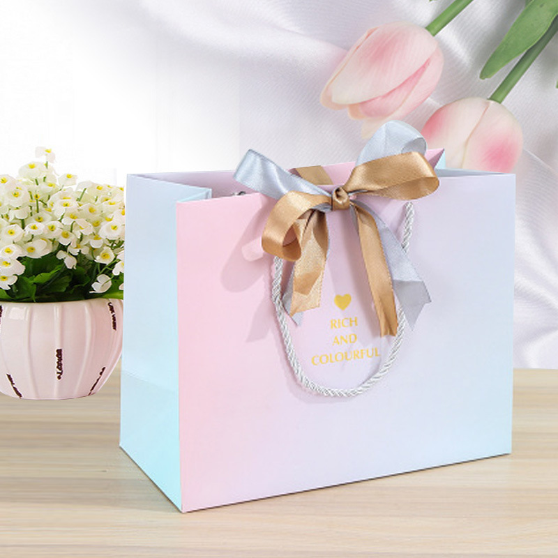 Letter Gradient Color Heart Shape Paper Holiday Banquet Party Gift Bags display picture 3
