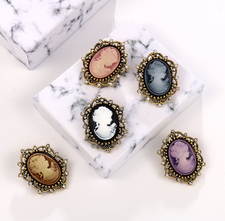 Flower Pattern Women's Gender Retro Style Retro Pin Flower Alloy Rhinestones Women's Brooches