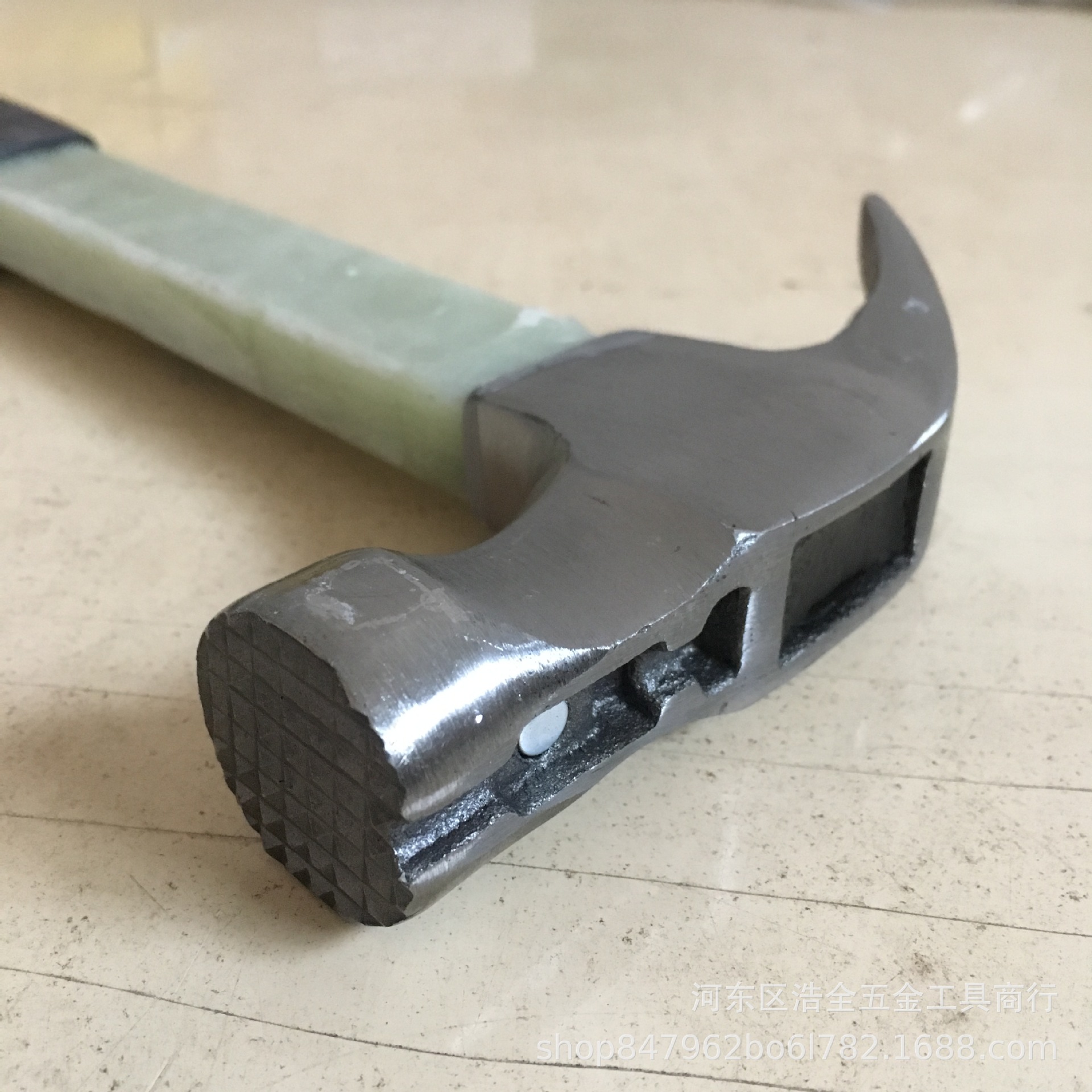 供应电木柄羊角锤 0.5kg吸钉起钉锤加长柄绝缘锤子