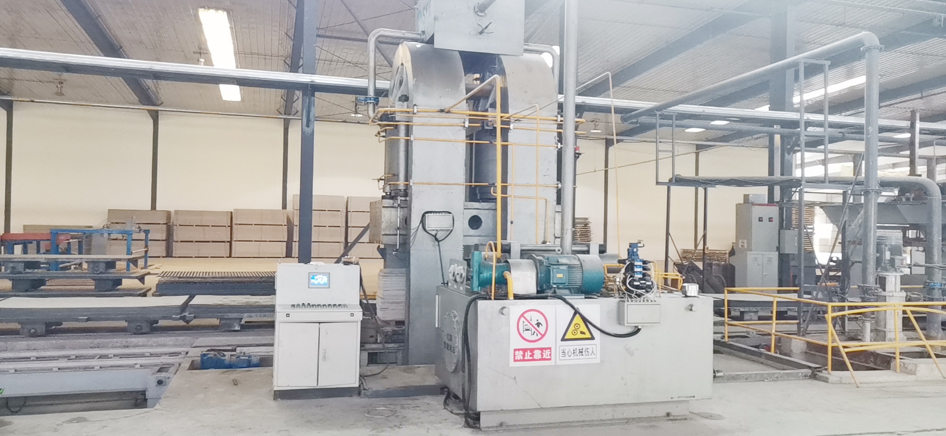 9000吨纤维水泥板液压机