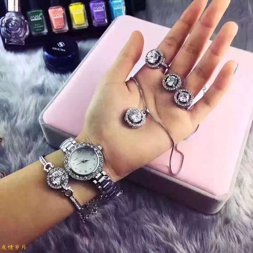 Wechat business women's watch women's watch set bracelet set with diamond English watch steel band small dial watch one piece drop shipping