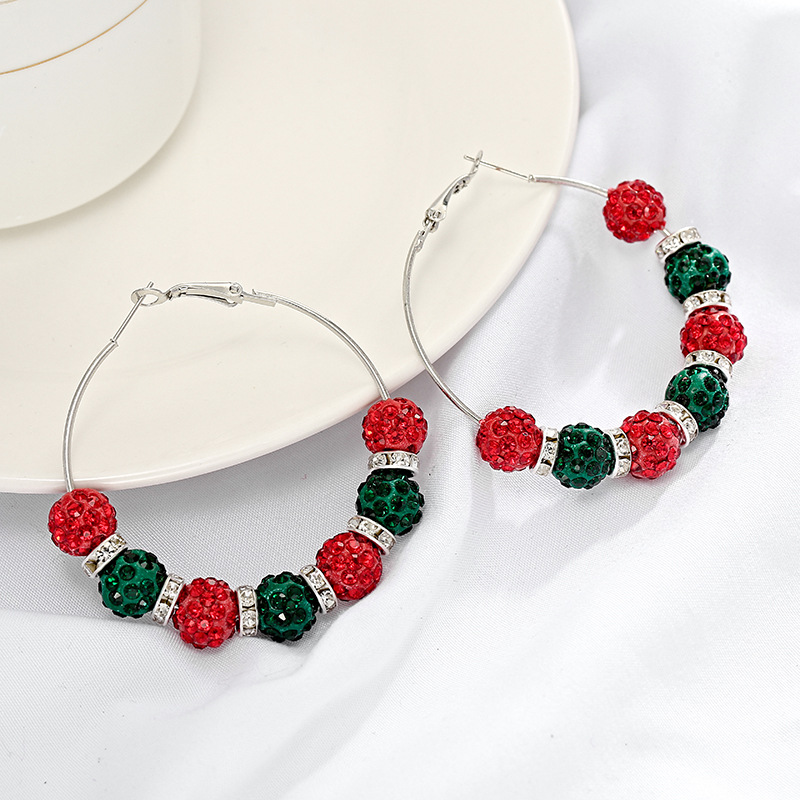 Fashion Round Metal Beaded Inlay Rhinestones Women's Hoop Earrings 1 Pair display picture 4