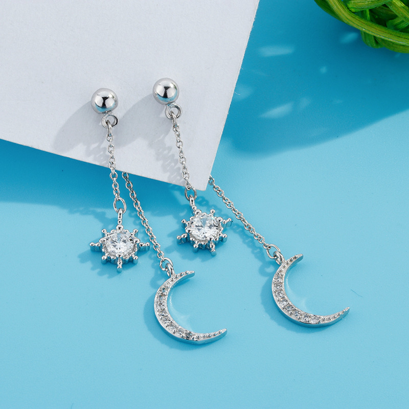 fashionable elegant earrings with zircon with tassels