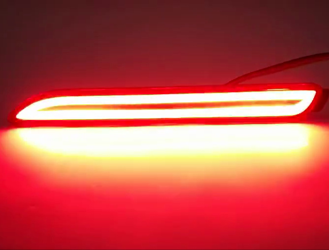Aplicable a 07-15 nueva luz de parachoques trasero Ruizhi luz de advertencia Senna luz de freno modificada luz antiniebla image 1