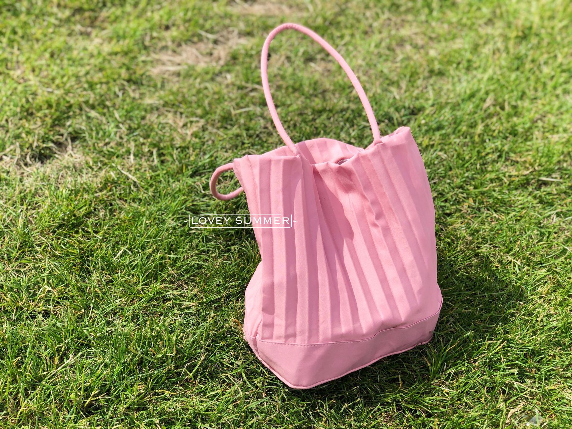 3D511284-C541-494E-BE0D-76D327