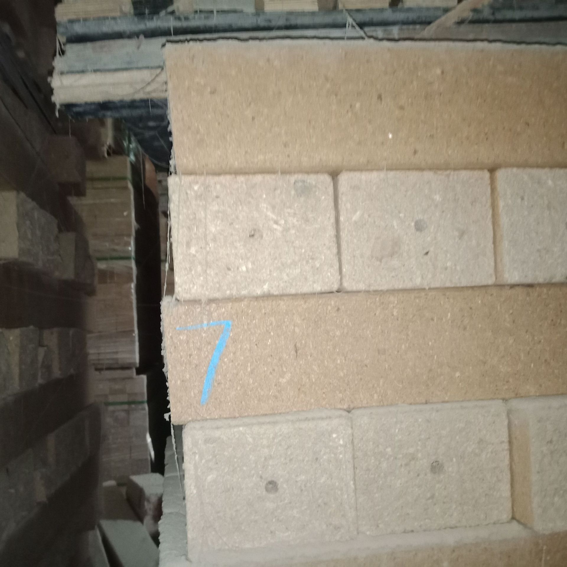 山东厂家大量批发免熏刨花木墩 托盘垫脚现货直发 各类托盘